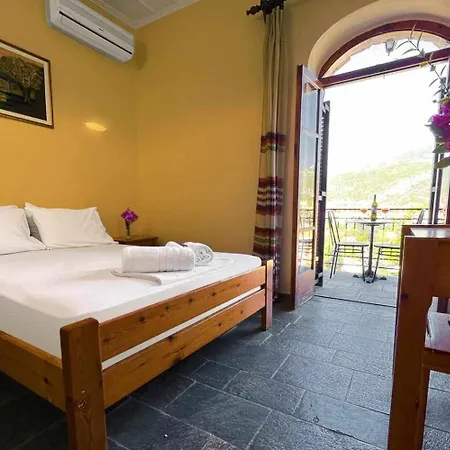 Kastro Aggeliki Aparthotel